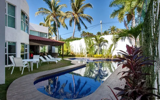 LUXURY HOUSE BUCERIAS