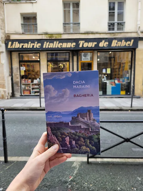 Tour de Babel - Librairie italienne