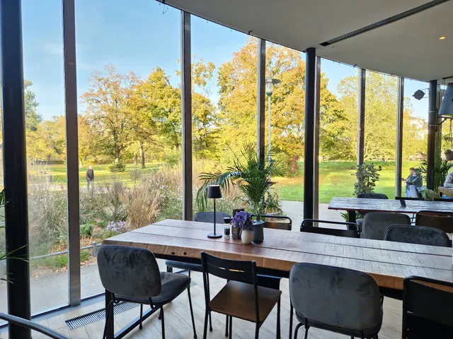 Herrngartencafe by Bantschow