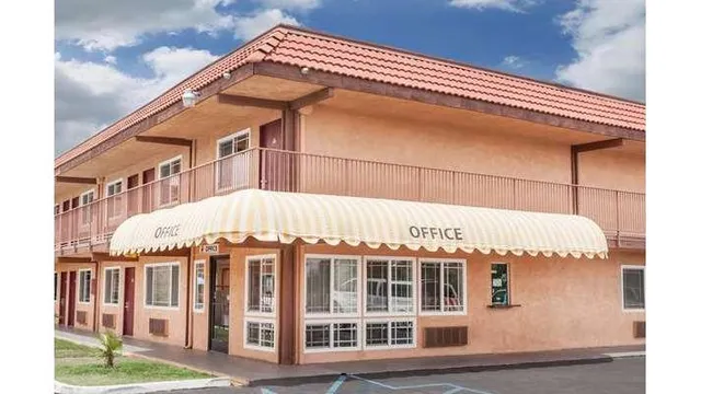 Days Inn by Wyndham Barstow