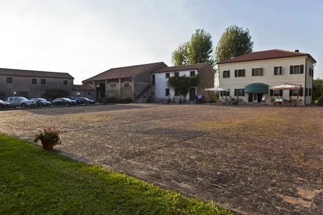 Farm Court Bonicella
