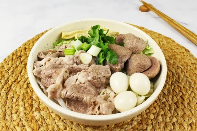 缘来海南鸡 Yuan Hainanese chicken