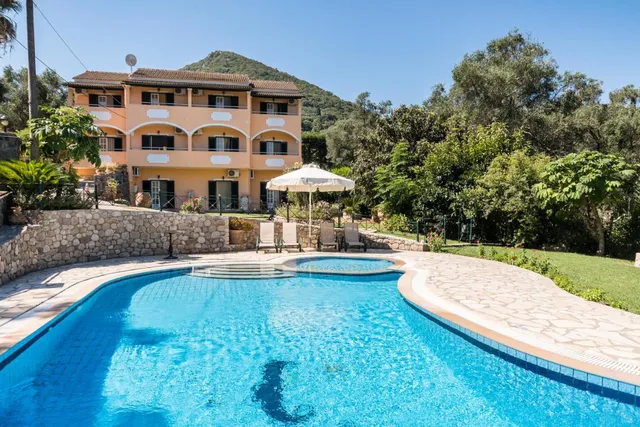 Nikiforos Apartments