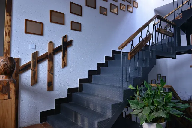 Zhangjiajie Wangyi Inn