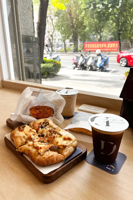 MINI.D COFFEE 美術館