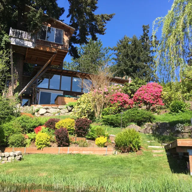 Cottage Lake Bed and Breakfast