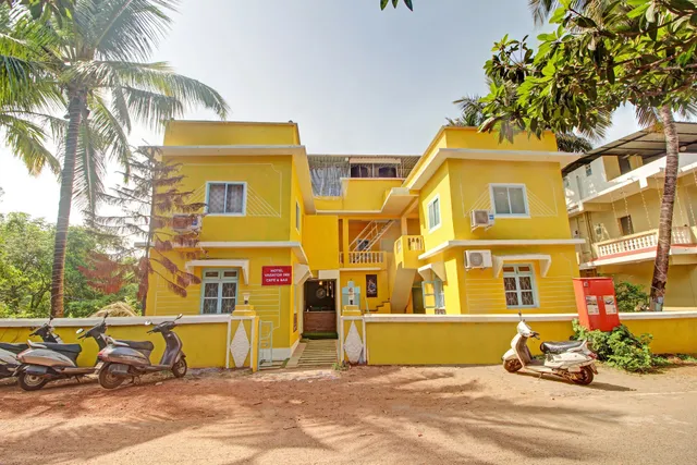 OYO Vagator Inn - Cafe & Bar Near Anjuna Beach
