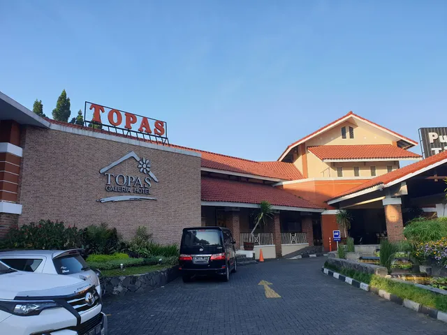 Topas Galeria Hotel