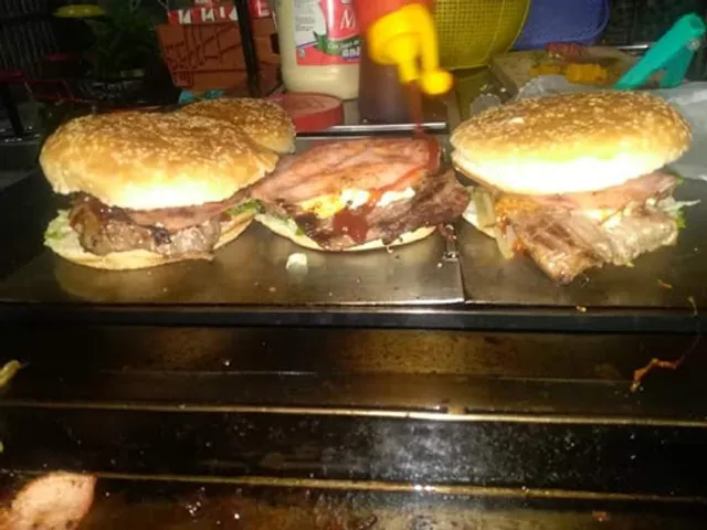 Hamburguesas y Hot Dog Estilo Sinaloa