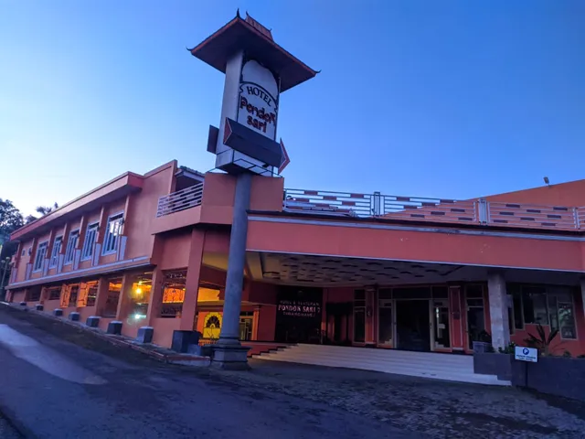 Hotel dan Restoran Pondok Sari 2. Tawangmangu