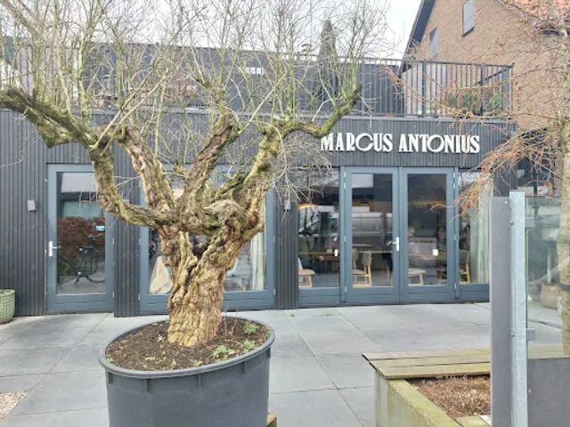 Marcus Antonius Eten en Drinken