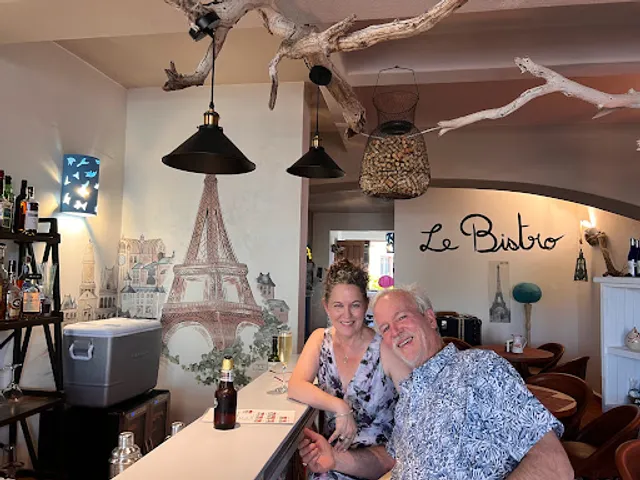 Le Bistro