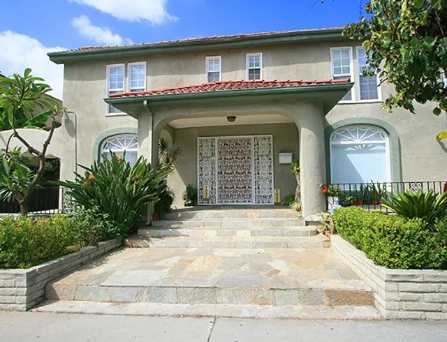 LA Arlington Ave BnB