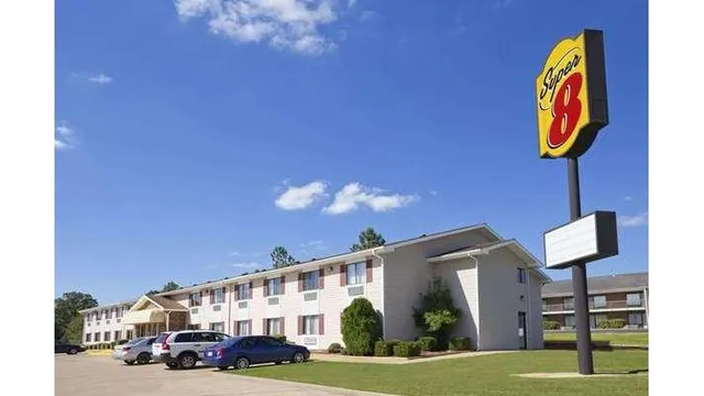 Super 8 by Wyndham Batesville