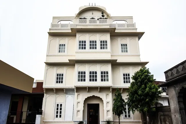 OYO 18308 Kishanpur Haveli