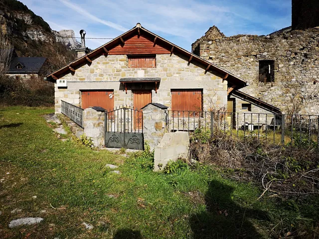 Albergue-Refugio Sargantana