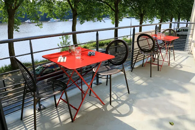 La Belle Equipe 1877 - Bar - Salon de thé - Restaurant face à l'Erdre