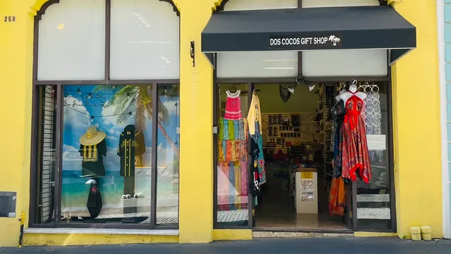 Dos Cocos Gift Shop