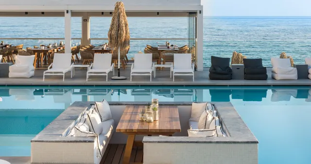 Enorme Ammos Beach Hotel