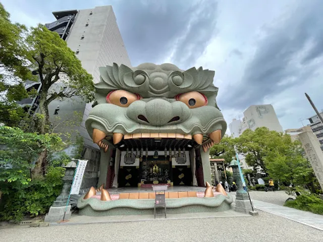 Namba Yasaka Jinja