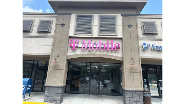 T-Mobile Authorized Retailer
