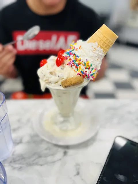 Leatherby's - Family Creamery