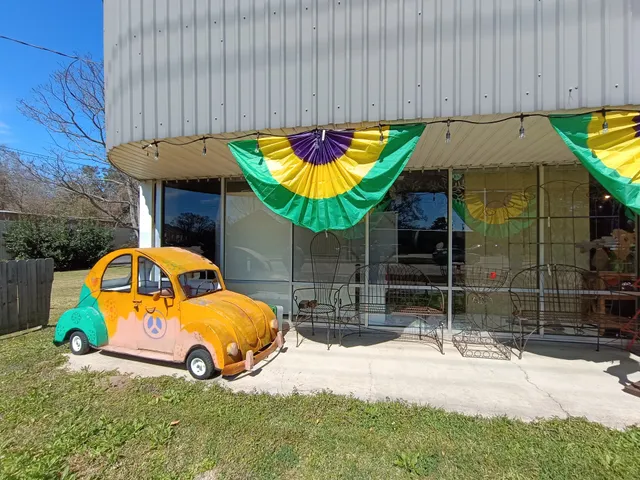 Pottery Gardens & Gifts