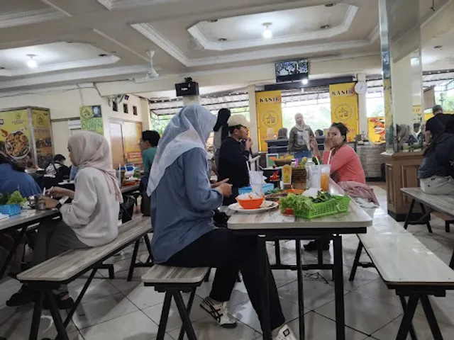 Warung Nasi Alam Sunda - Gadog