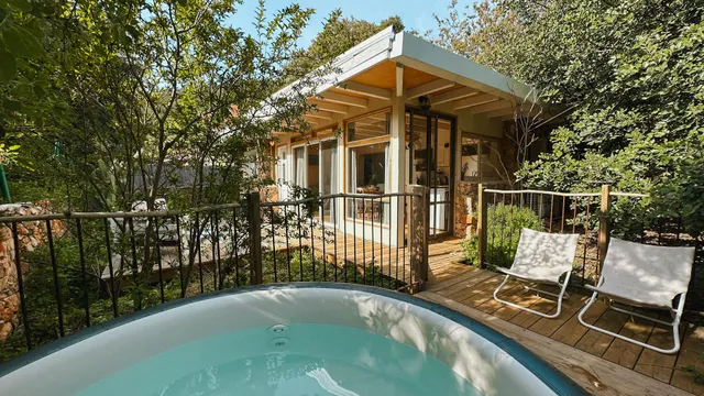 The house in the Oaks Blue house in the woods