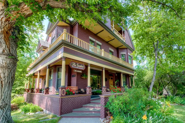 The Sanders - Helena's Bed and Breakfast