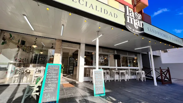 La Mar cafeteria