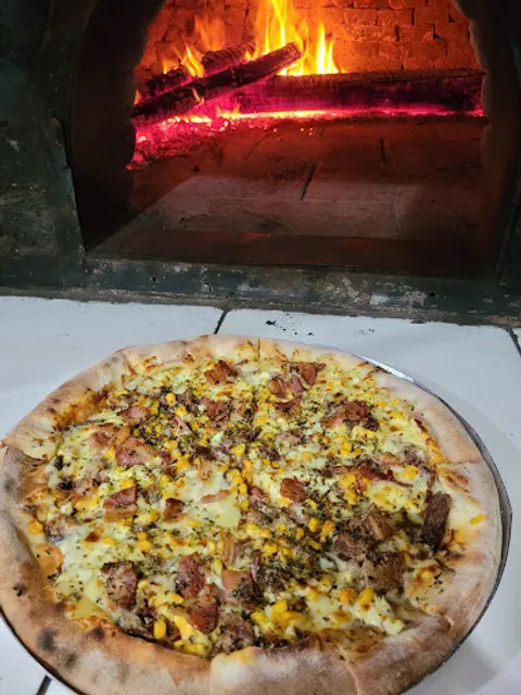 Pizzaria Favoritta Forno a Lenha SBC