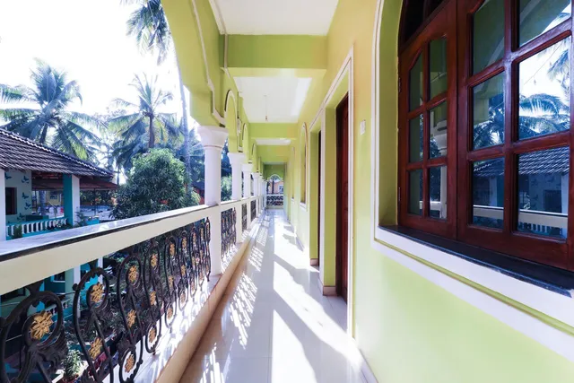 OYO 65852 Blue Ocean Pearl