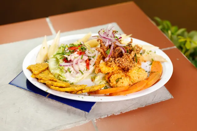 Fish Lovers Ceviche Y Bar