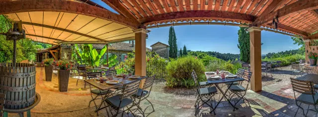 Le Domaine du Mas de la Madeleine Restaurant et Gites de charme en Ardèche