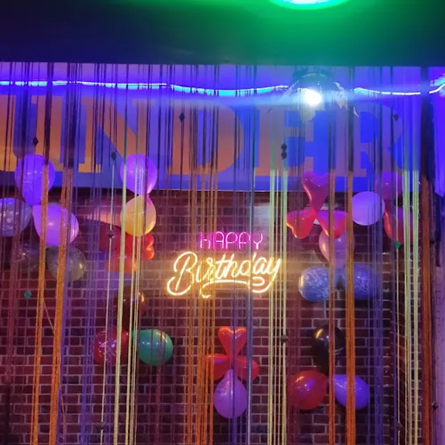 Down town cafe & restaurant