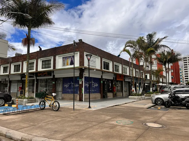 Centro Comercial Capri Express