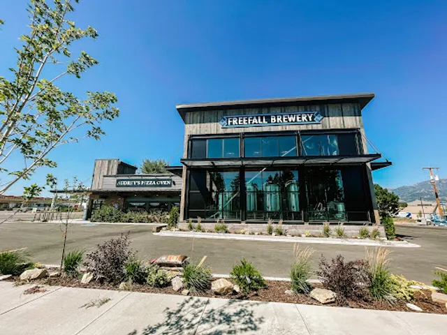Audrey's Pizza Oven & FreeFall Brewery