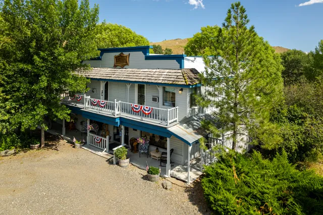 The Inn at Hidden Pond