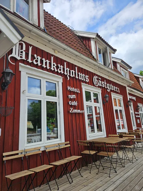 Blankaholms Gästhamn, ställplatser, restaurang & glasscafé