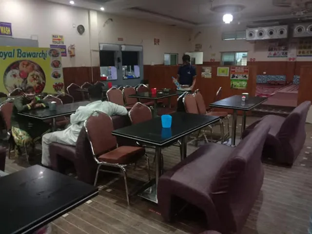 Royal Bawarchi Family Restaurant