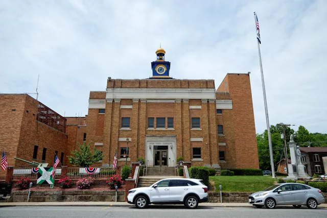 Wayne County Courthouse