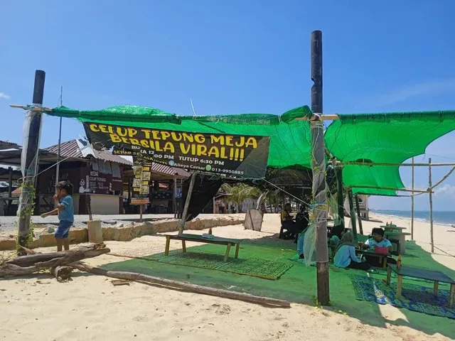 Celup Tepung Dikolam Mandi Teluk Bayu