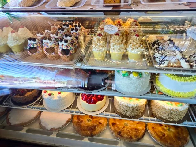 ROYAL DINER & BAKERY