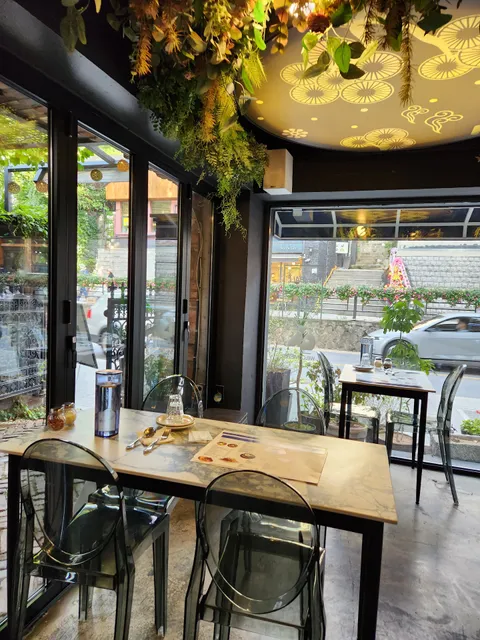 미트볼라운지 삼청점