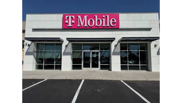 T-Mobile Experience Store