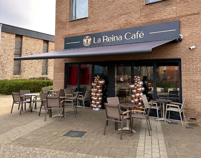 La Reina Café - Trumpington Meadows