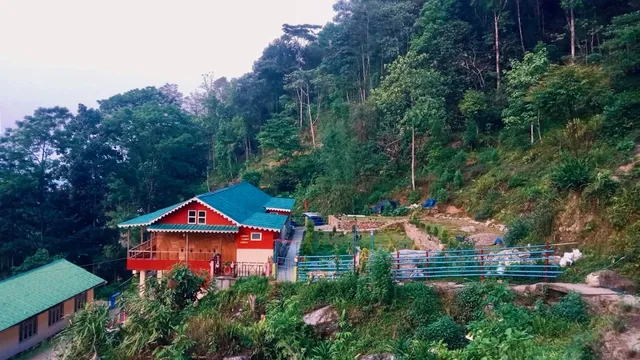 Uncharted Retreats - Nomee homestay