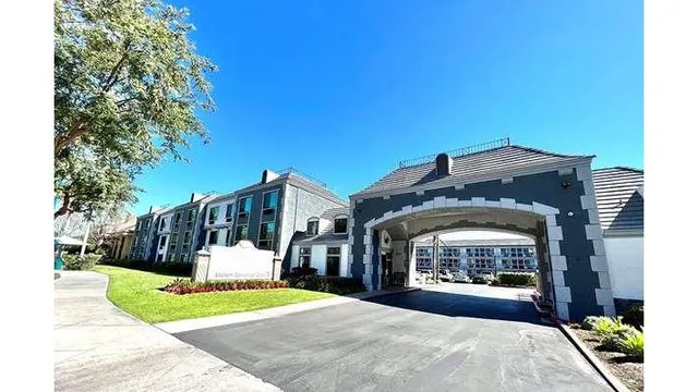 Ramada by Wyndham Anaheim Convention Center