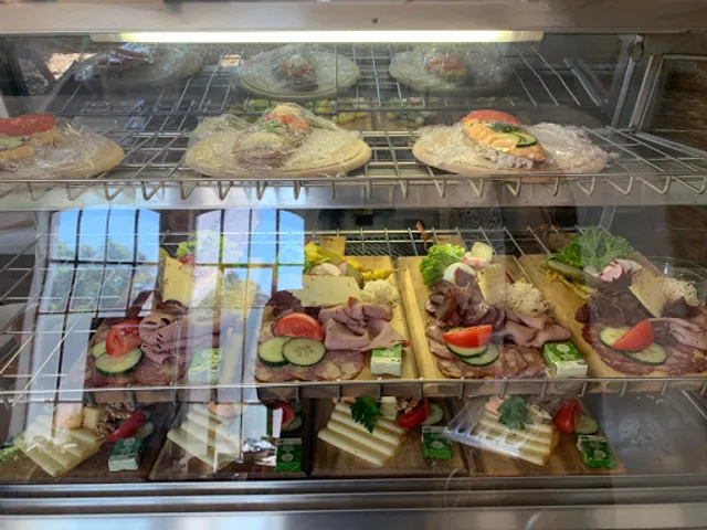 Kulinarik im Sommergarten am Bio-Landgut Esterhazy